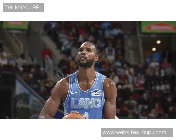 11月16日骑士对阵黄蜂精彩赛事回顾与分析赛季战绩与球员表现一览 11月16日骑士对阵黄蜂精彩赛事回顾与分析赛季战绩与球员表现一览