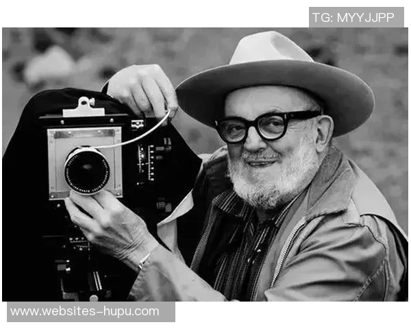 亚当斯的传奇人生与影响力探秘：从个人成就到全球视野的深度分析